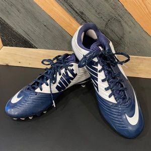 Nike Molded Football Cleats. —Gently Used